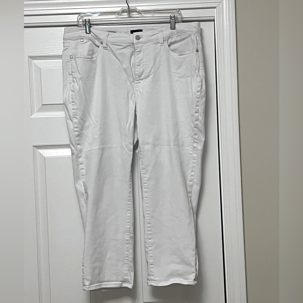 Talbots women’s Straight Leg Crop Jean size 16W